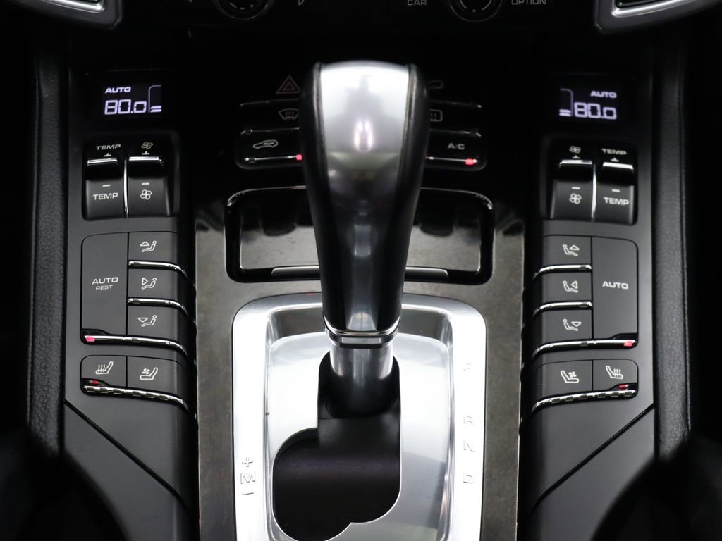 Used 2016 Porsche Cayenne image 25