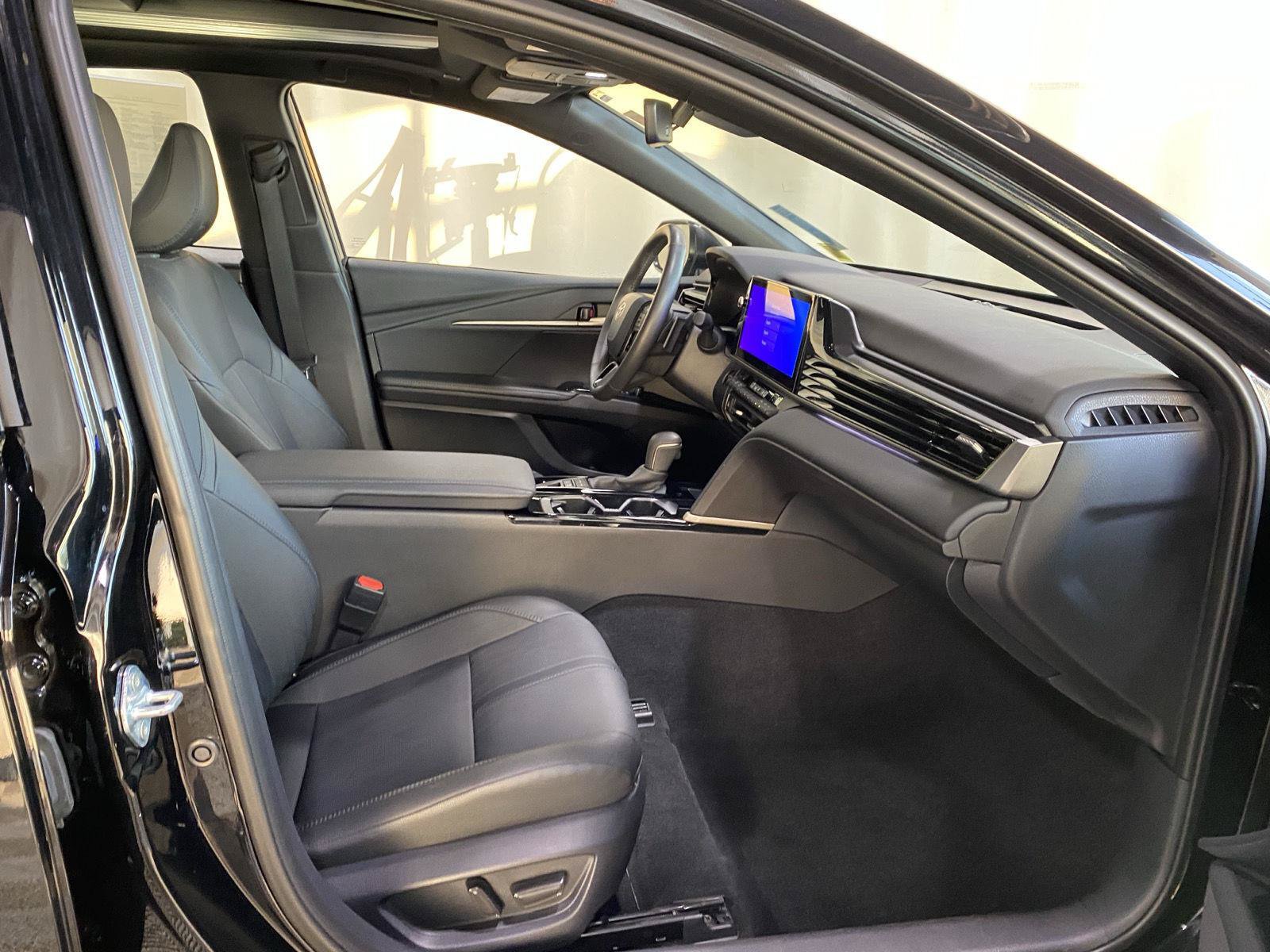 Certified 2025 Toyota Camry XSE FWD image 9
