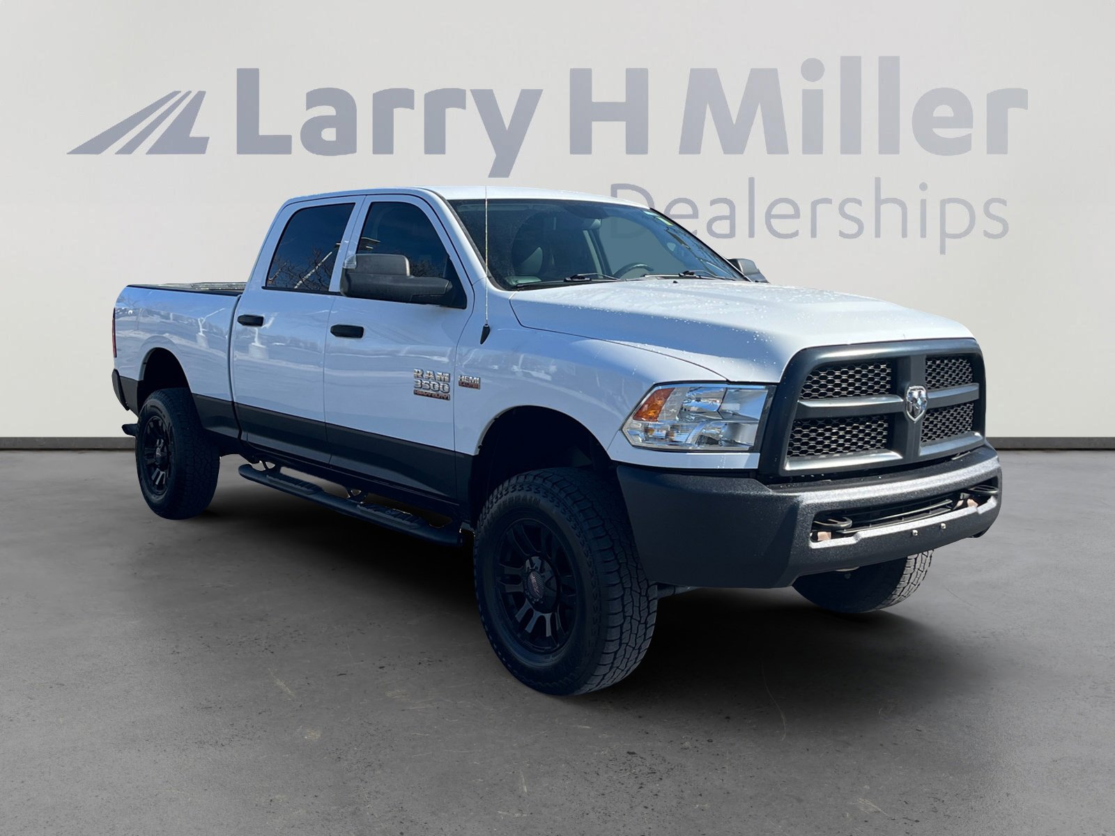 Used 2016 RAM 3500 Tradesman image 7