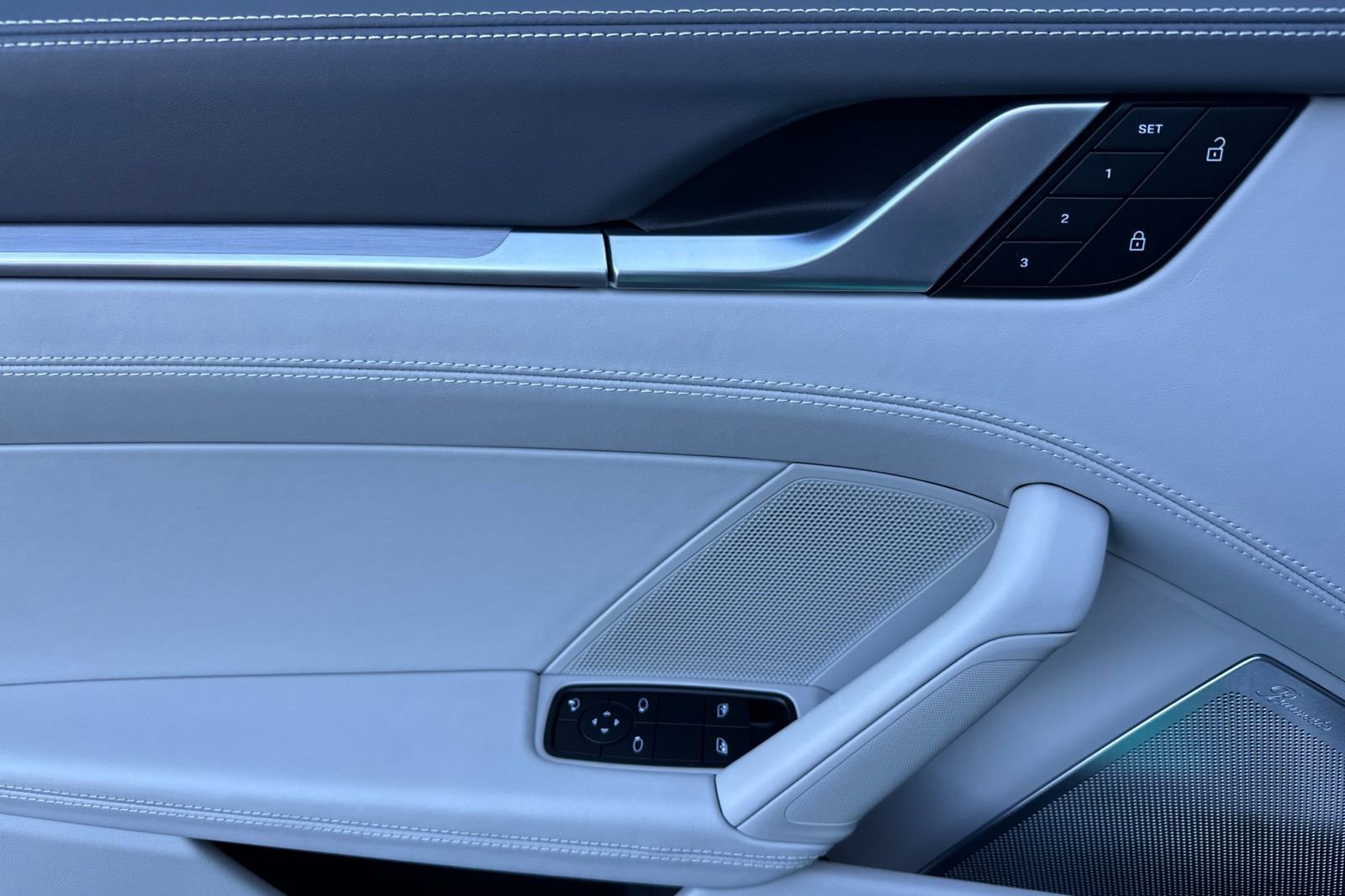 Used 2022 Porsche 911 Turbo S image 12