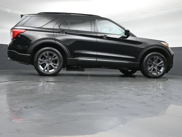 Certified 2024 Ford Explorer XLT w/ Equipment Group 202A AWD/4WD image 46