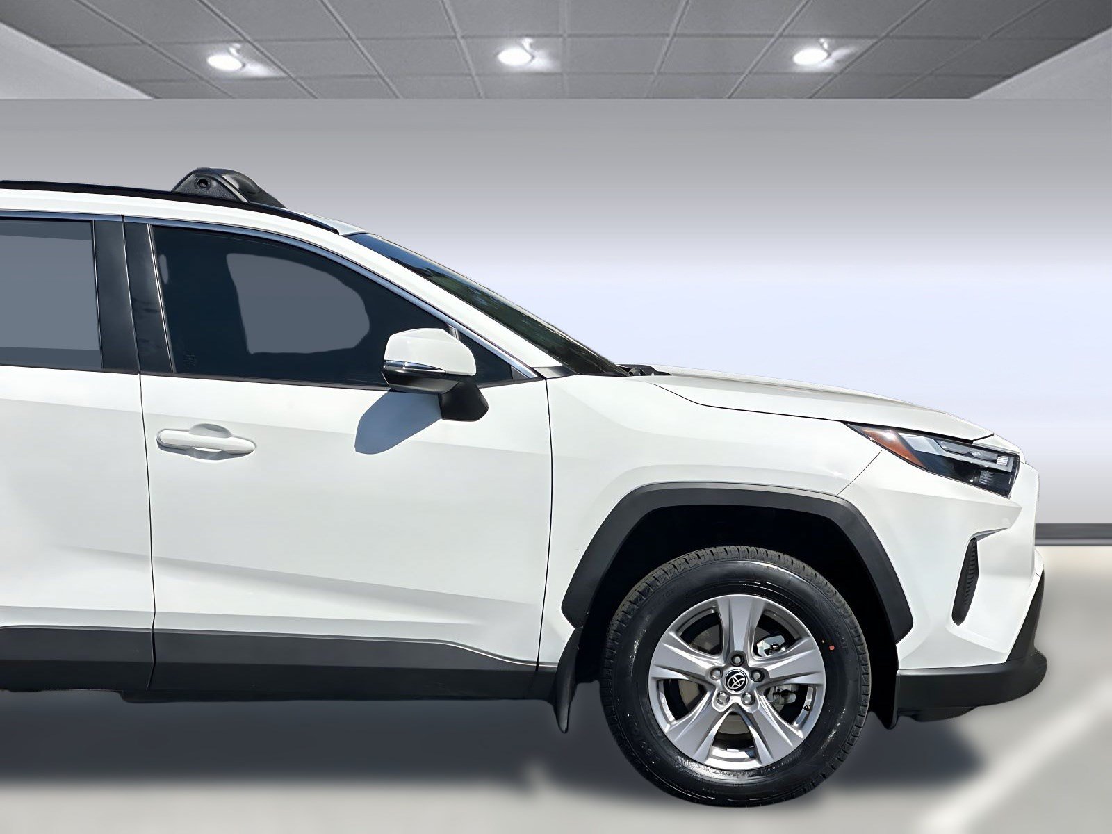 Used 2025 Toyota RAV4 LE AWD/4WD image 33