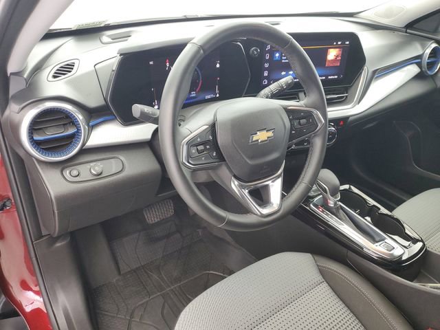 Used 2024 Chevrolet Trax LT w/ Driver Confidence Package image 19