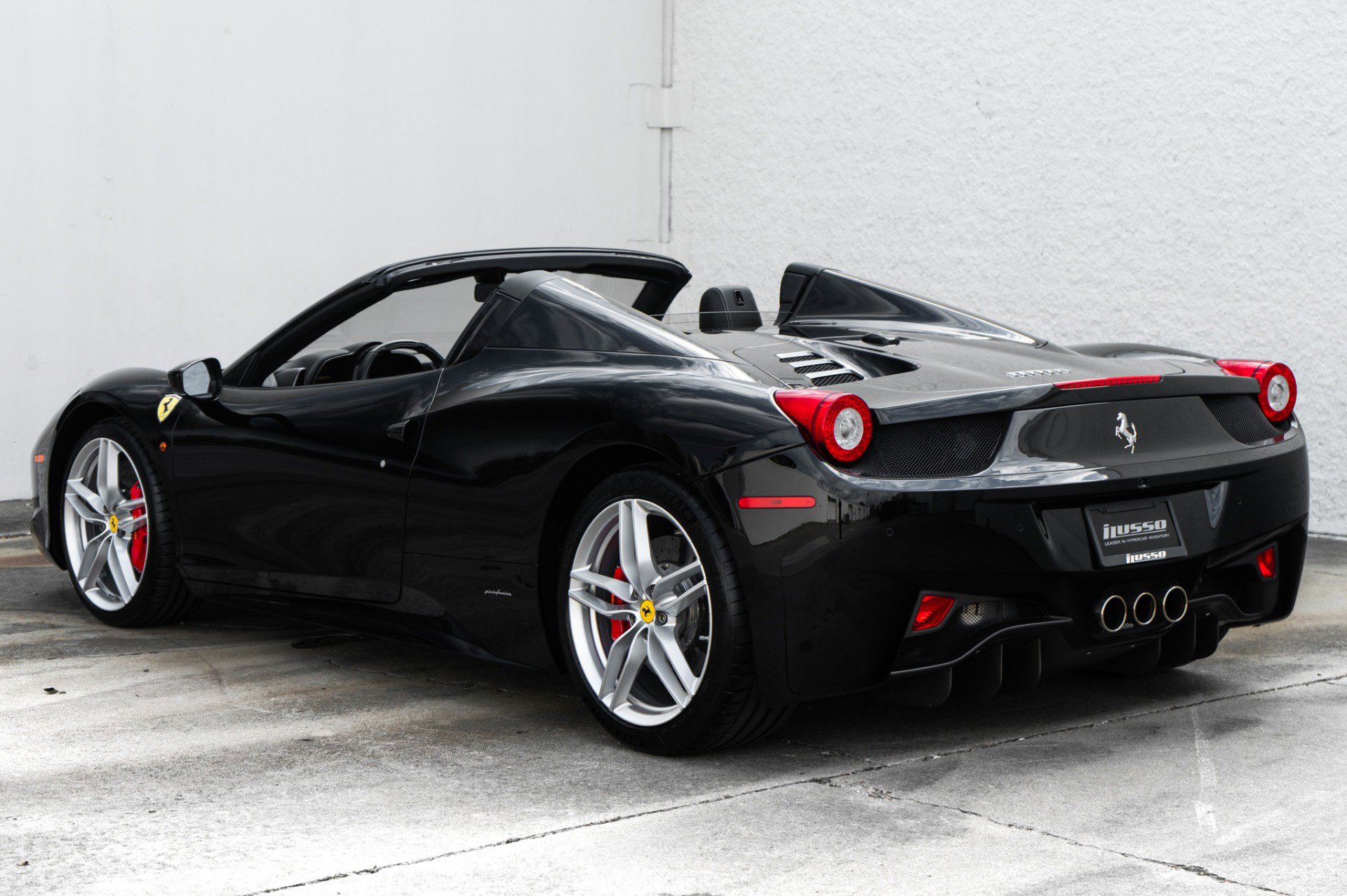 Used 2013 Ferrari 458 Spider image 15