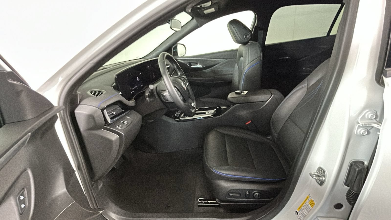 Used 2024 Buick Envista Sport Touring w/ Convenience I Package FWD image 14