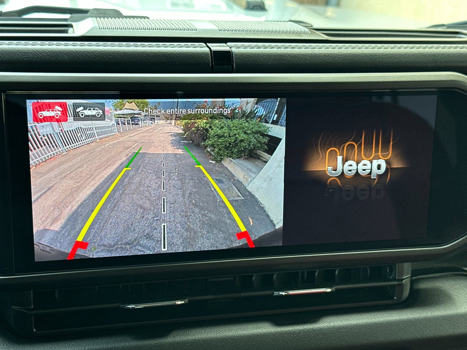 Used 2024 Jeep Wrangler Unlimited Rubicon 392 image 23