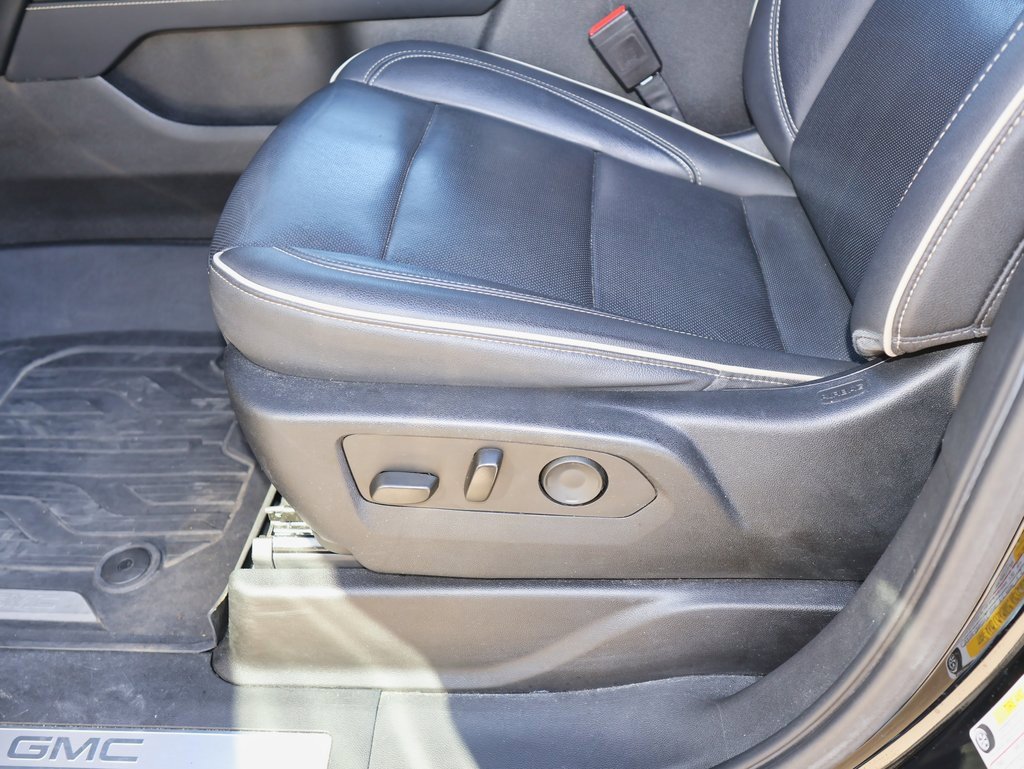 Used 2021 GMC Yukon SLT w/ Rear Media and Nav Package image 10