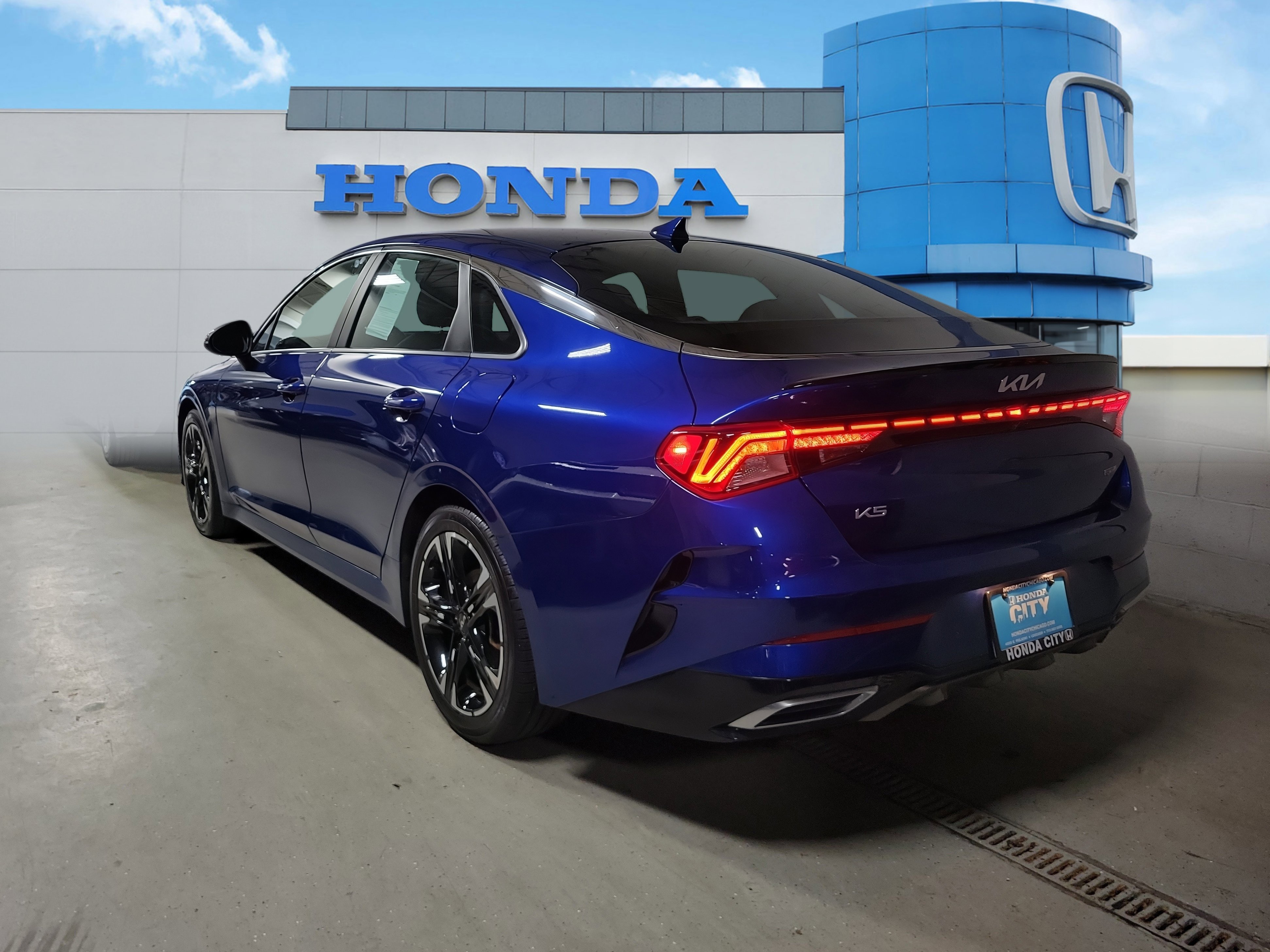 Used 2023 Kia K5 GT-Line image 4