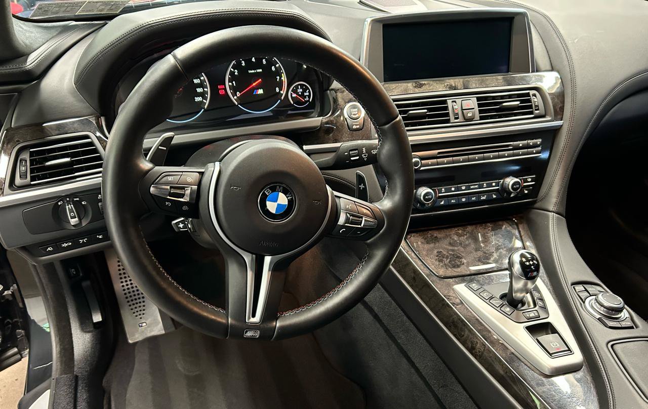 Used 2013 BMW M6 Coupe w/ Executive Pkg RWD image 12