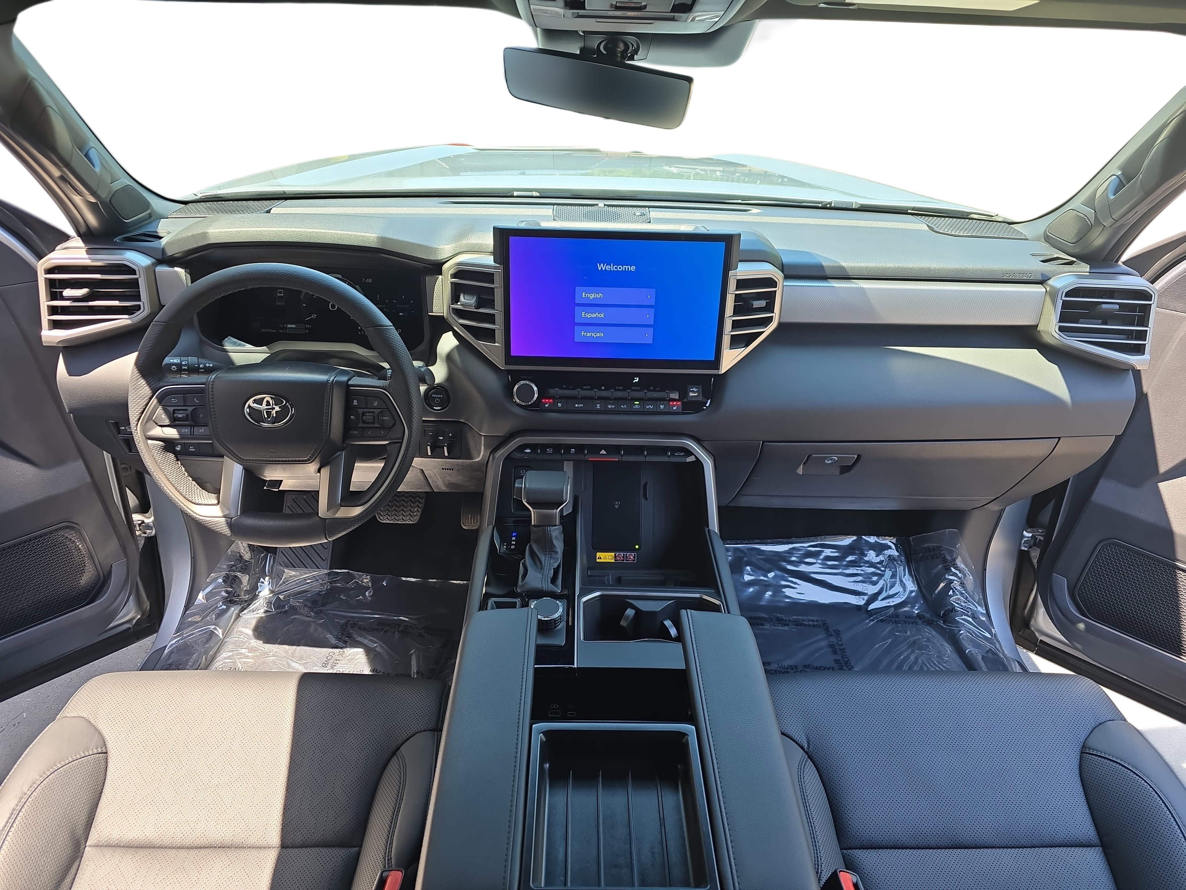 Used 2025 Toyota Tundra Limited AWD/4WD image 9