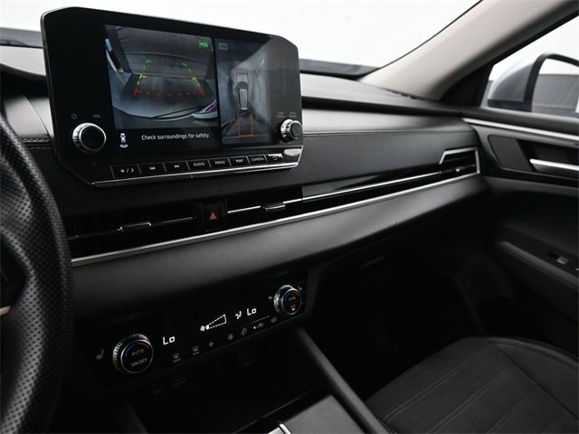 Used 2024 Mitsubishi Outlander SE image 12