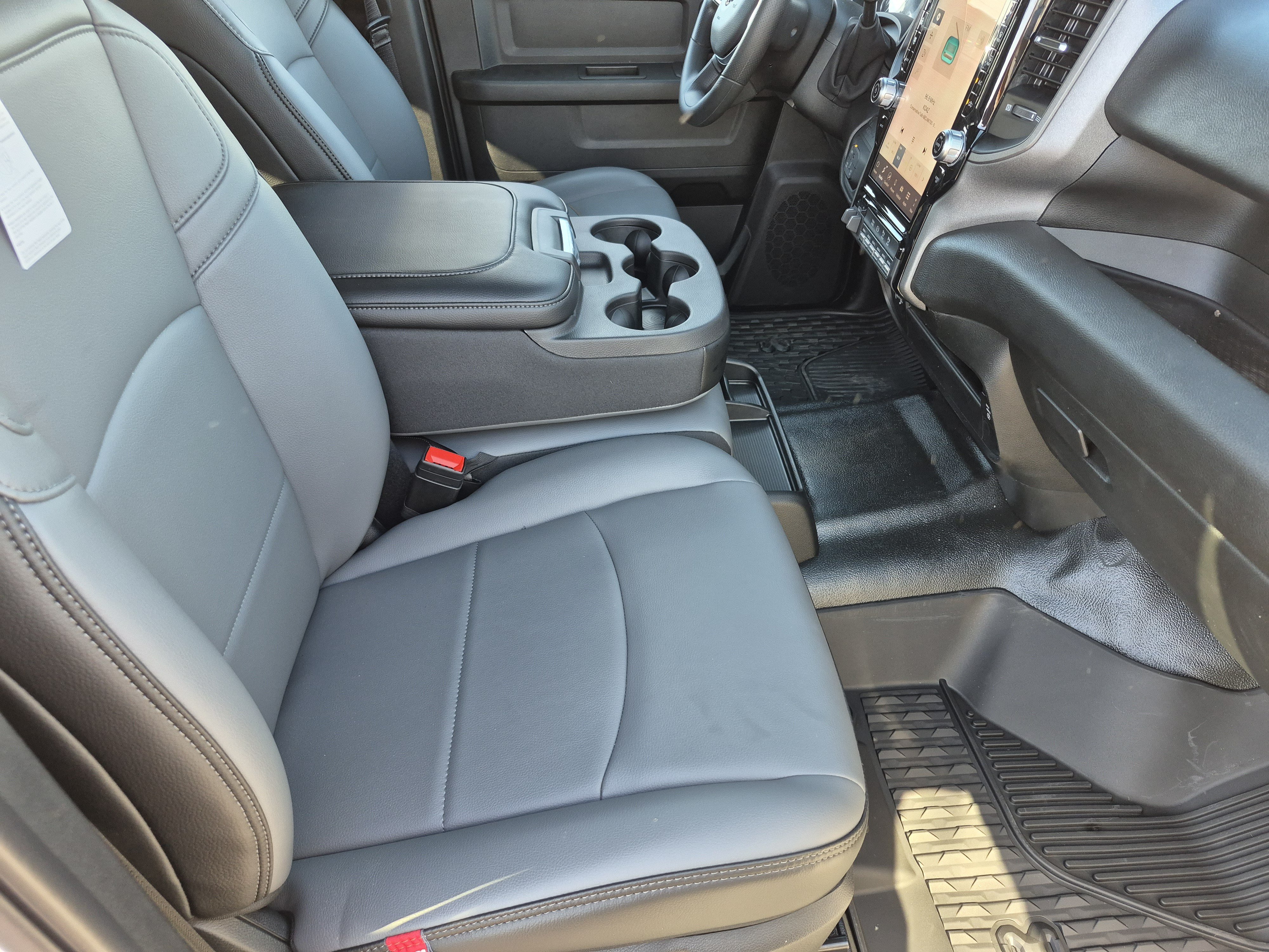 New 2026 RAM 3500 Tradesman AWD/4WD image 24
