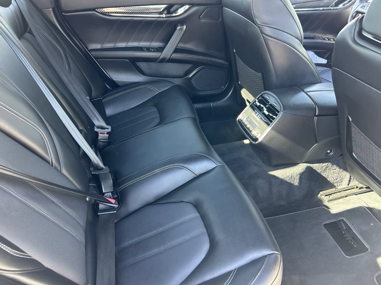 Used 2020 Maserati Quattroporte S GranSport Q4 AWD/4WD image 14