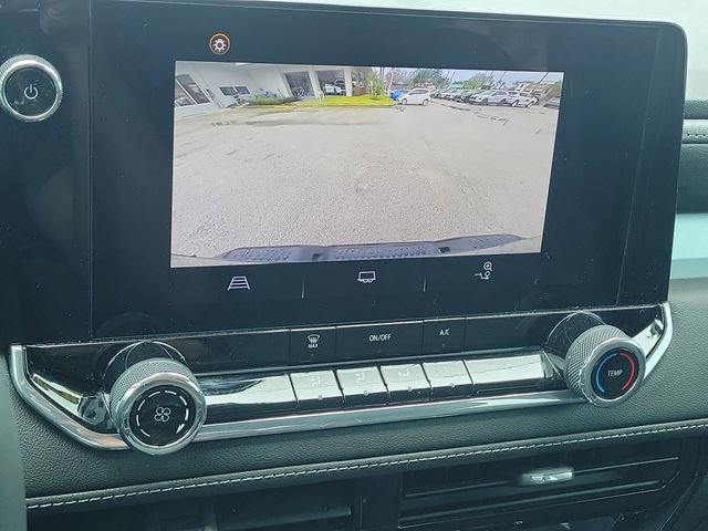 Used 2024 Chevrolet Colorado LT image 29