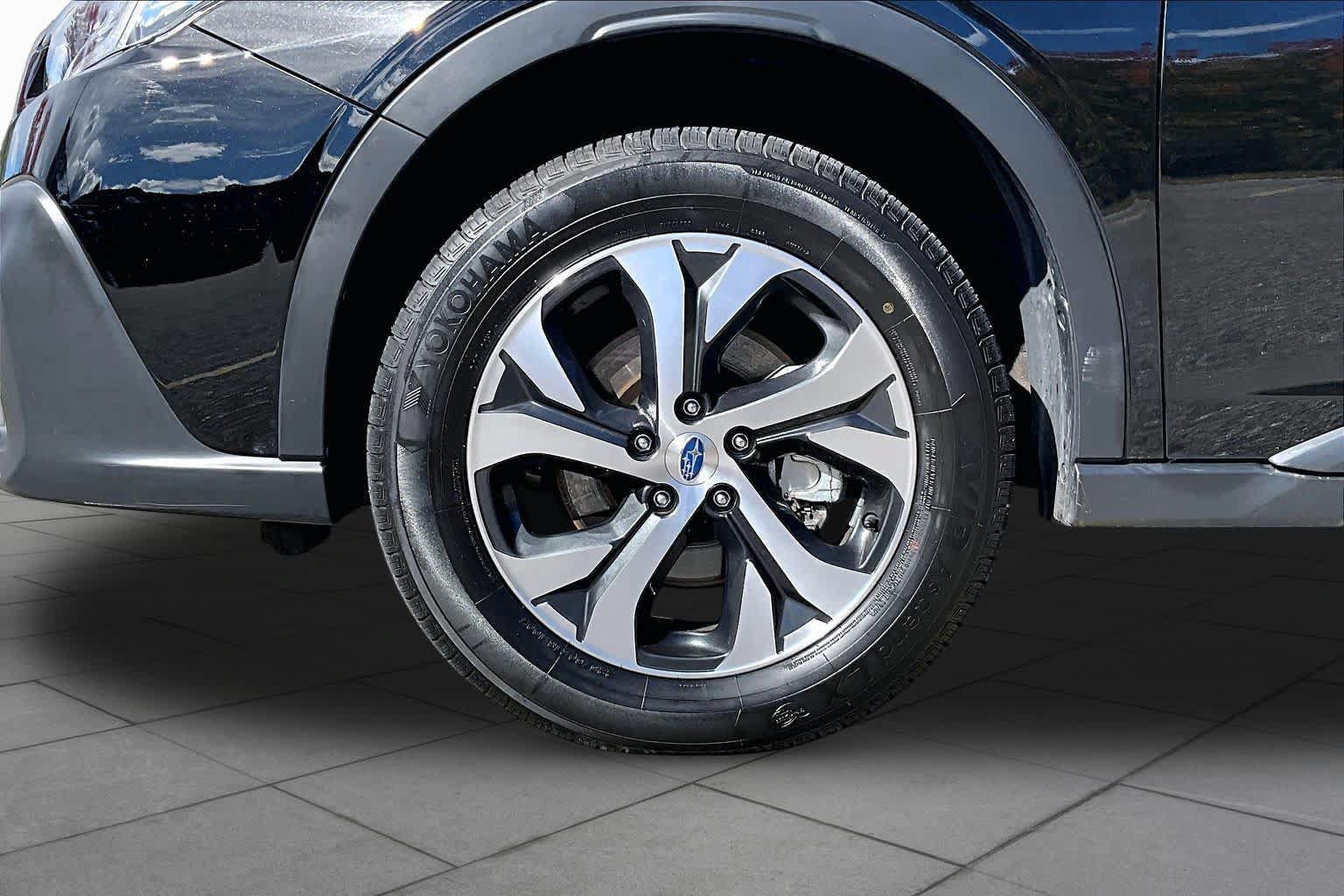 Used 2020 Subaru Outback Touring XT AWD/4WD image 11