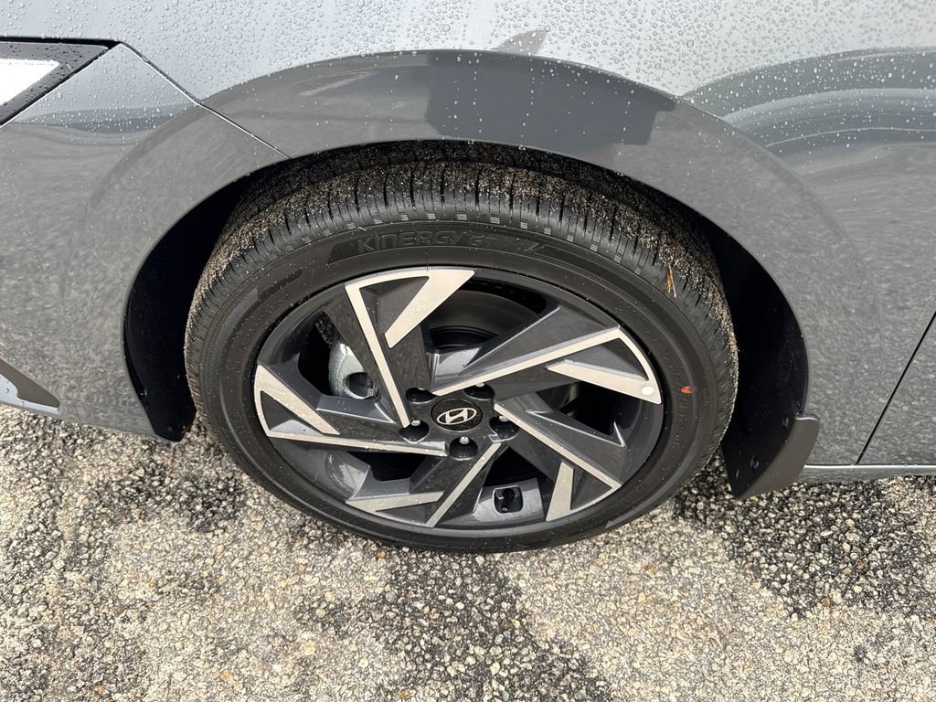 New 2025 Hyundai Elantra SEL image 22
