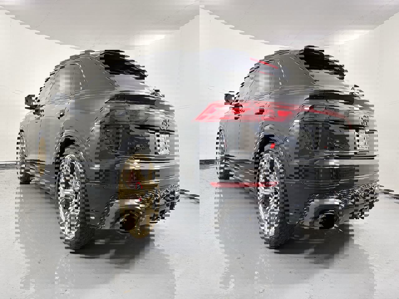 Certified 2025 Audi RS Q8 performance w/ Matte Carbon Package AWD/4WD image 31