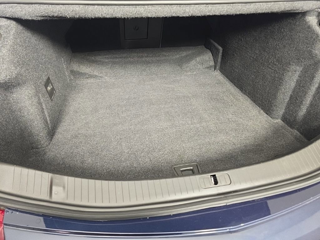 Used 2018 Cadillac XTS Luxury image 33