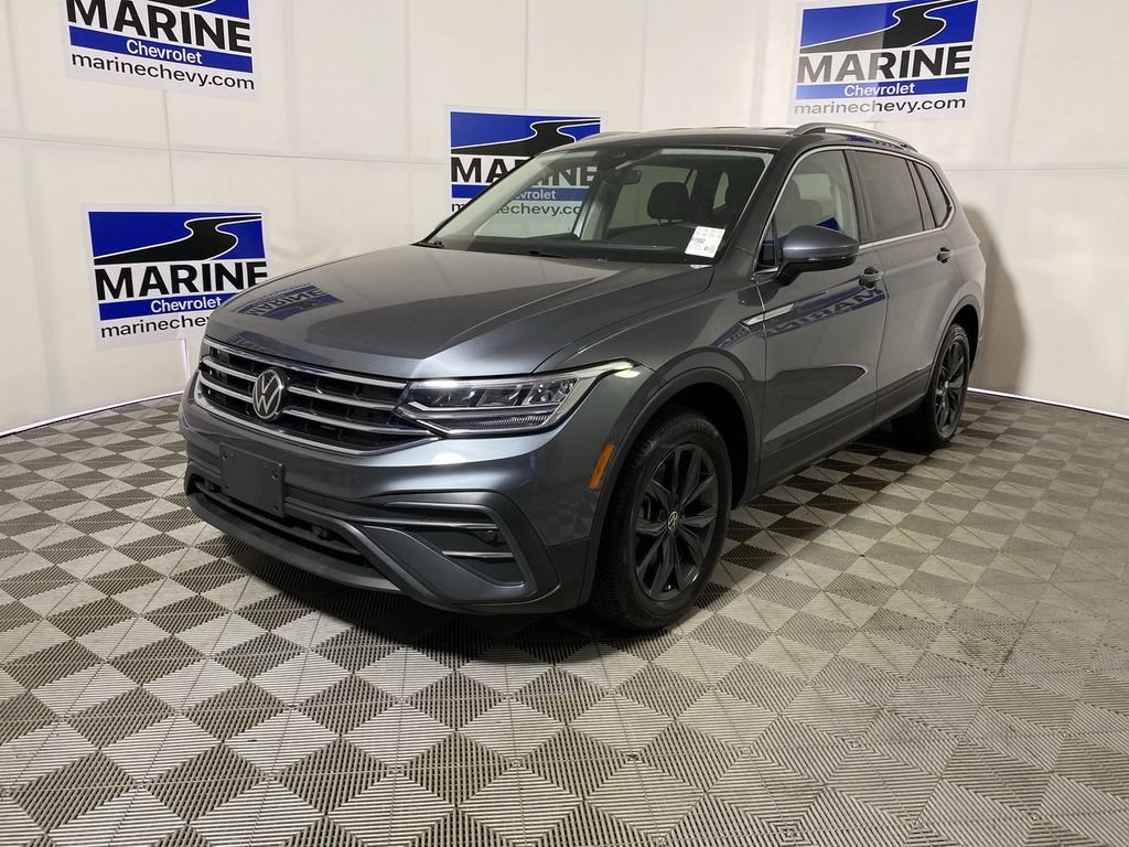 Used 2023 Volkswagen Tiguan SE AWD/4WD image 11