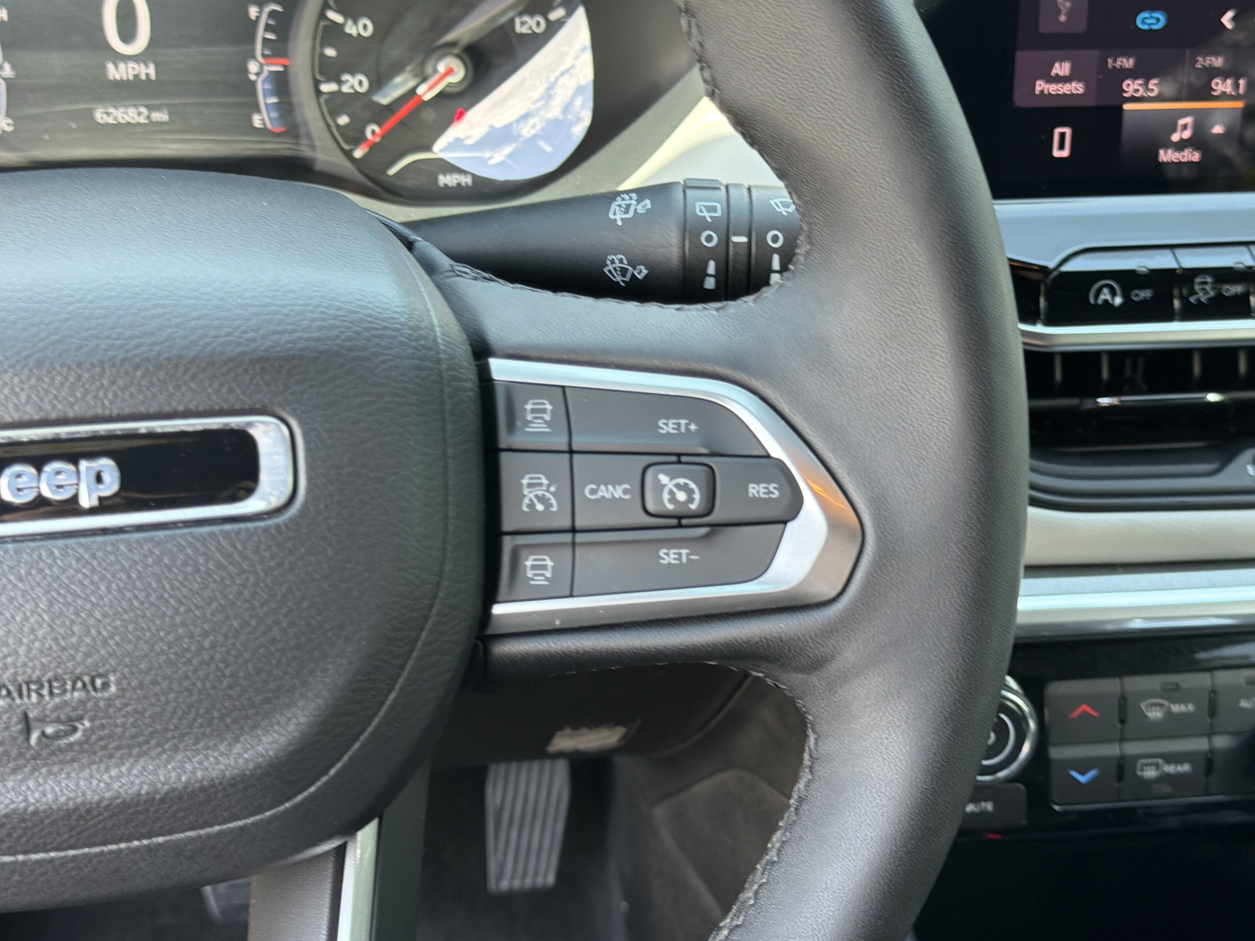 Used 2024 Jeep Compass Limited AWD/4WD image 30