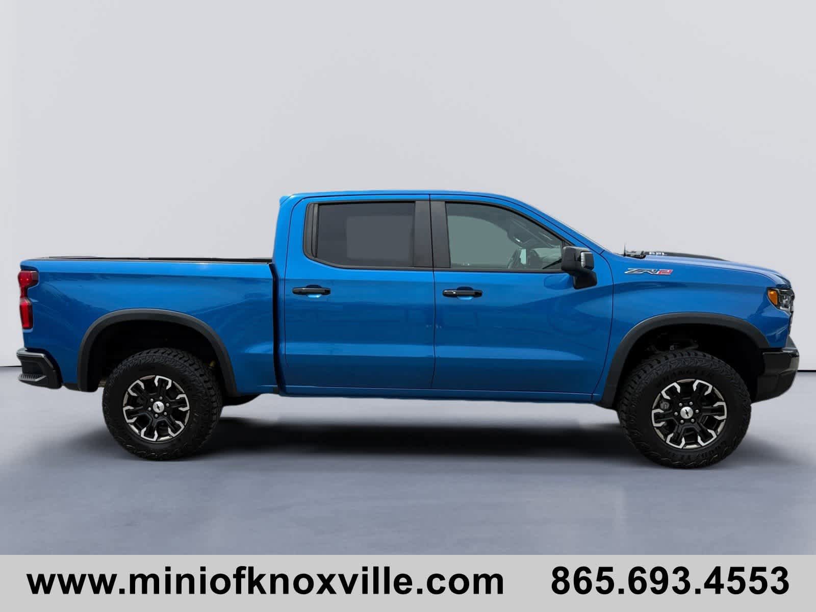 Used 2022 Chevrolet Silverado 1500 ZR2 w/ Technology Package AWD/4WD image 4