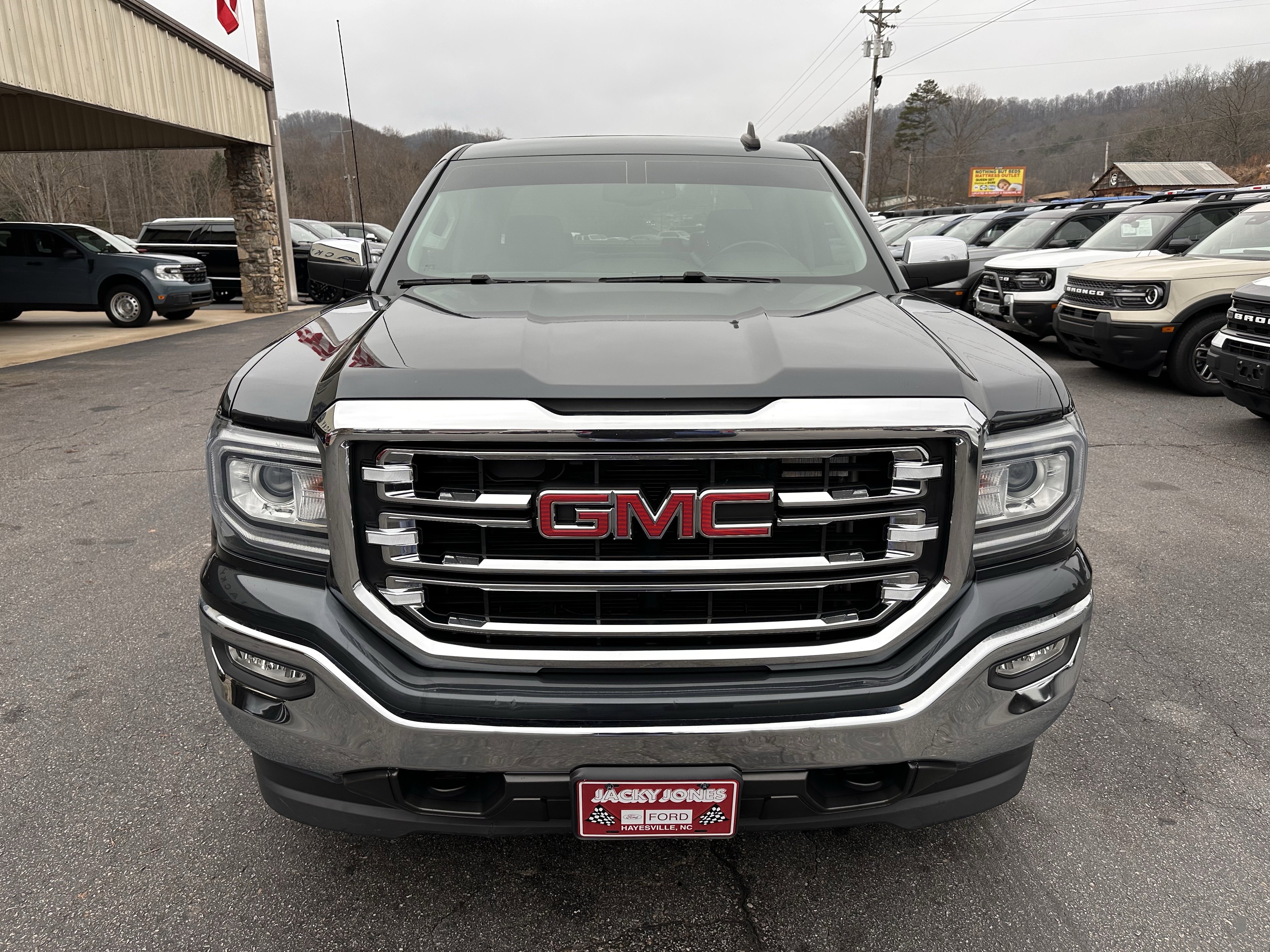Used 2017 GMC Sierra 1500 SLT w/ SLT Premium Package image 3