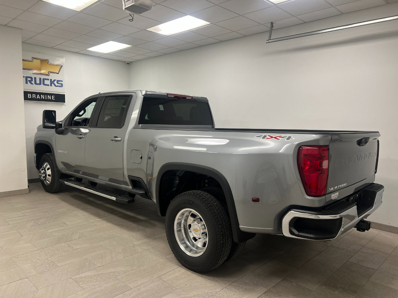 New 2026 Chevrolet Silverado 3500 LT w/ All Star Edition image 8