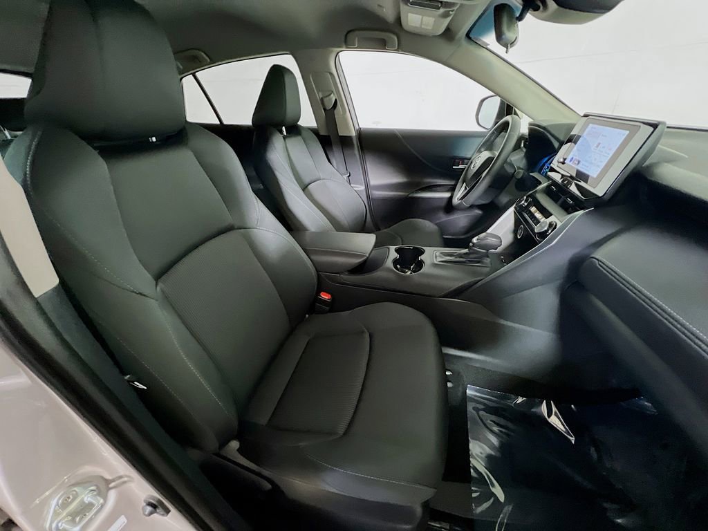 Used 2024 Toyota Venza LE AWD/4WD image 26