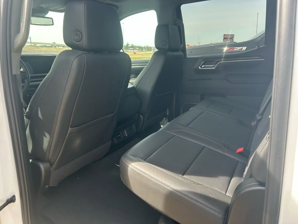 Used 2025 GMC Sierra 1500 SLT AWD/4WD image 8