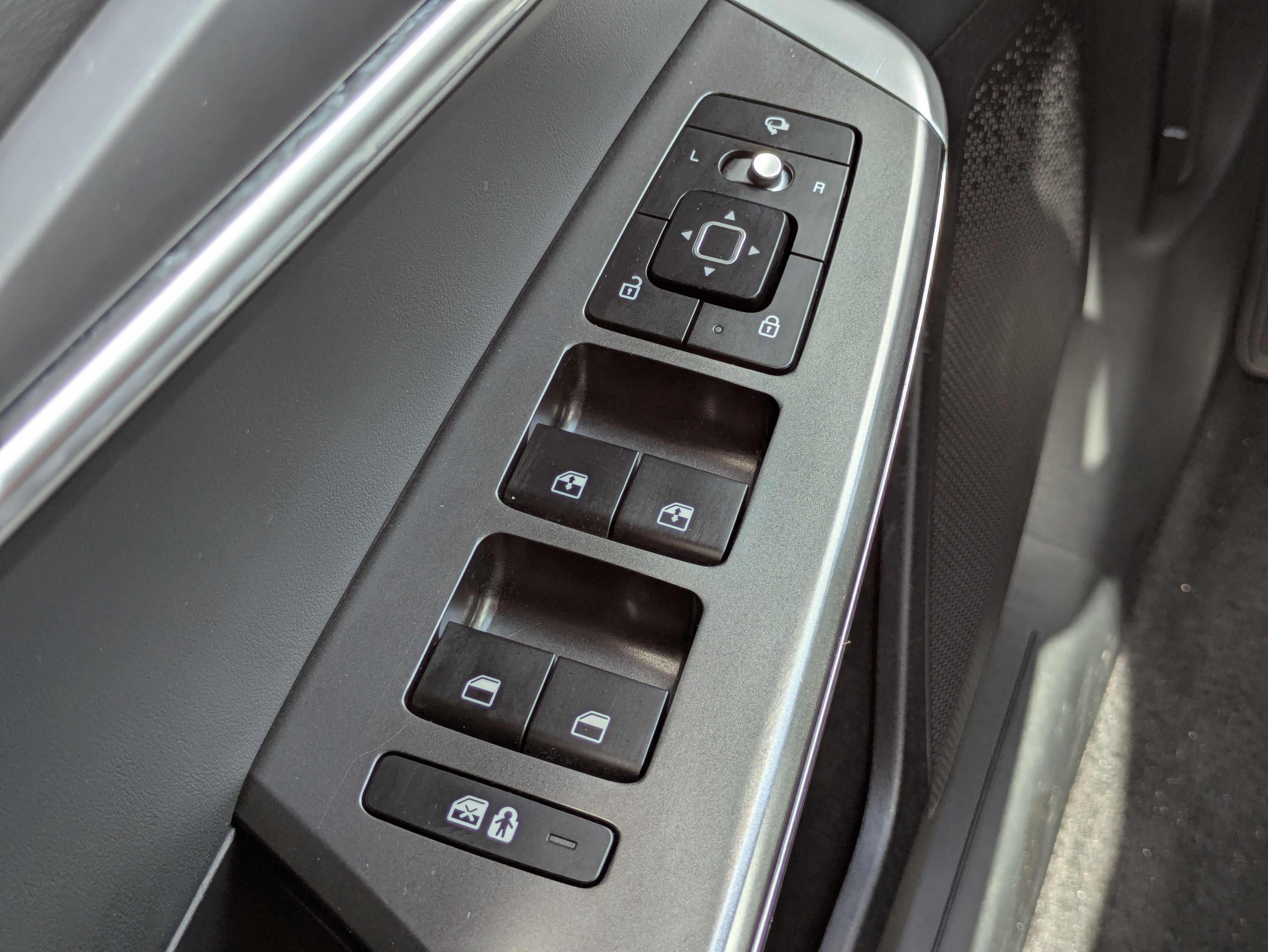 Certified 2024 Kia EV6 Light RWD image 22