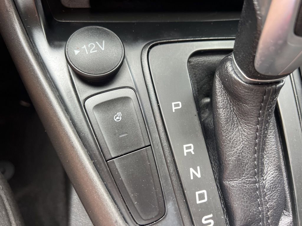 Used 2018 Ford Focus SEL w/ Cold Weather Package image 28