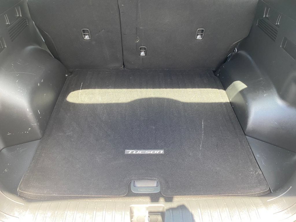 Certified 2025 Hyundai Tucson SE FWD image 11
