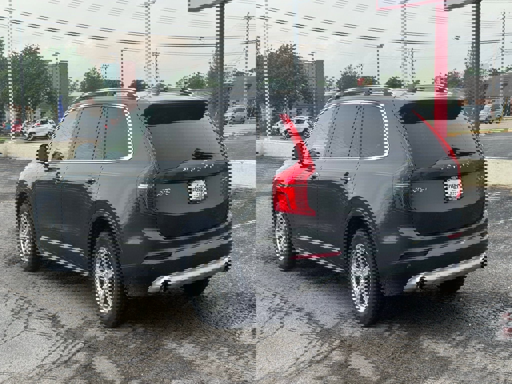 Used 2018 Volvo XC90 T5 Momentum w/ Convenience Package image 4