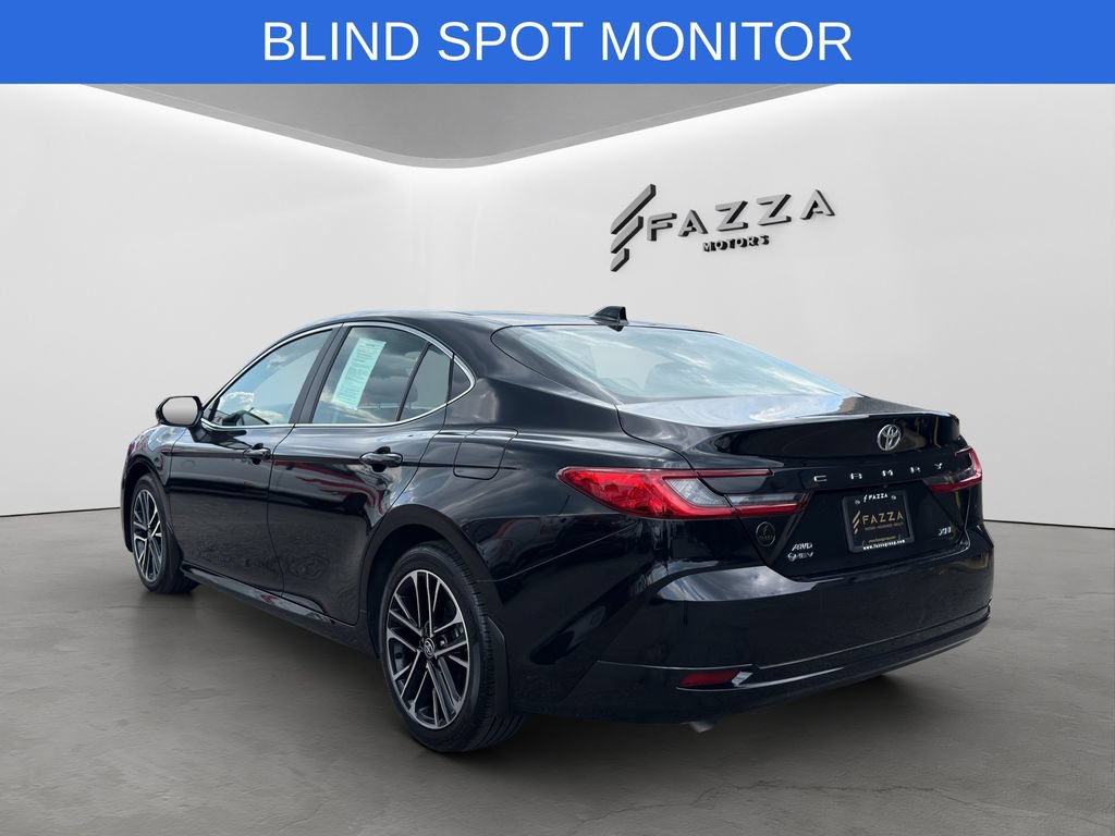 Used 2025 Toyota Camry XLE AWD/4WD image 7