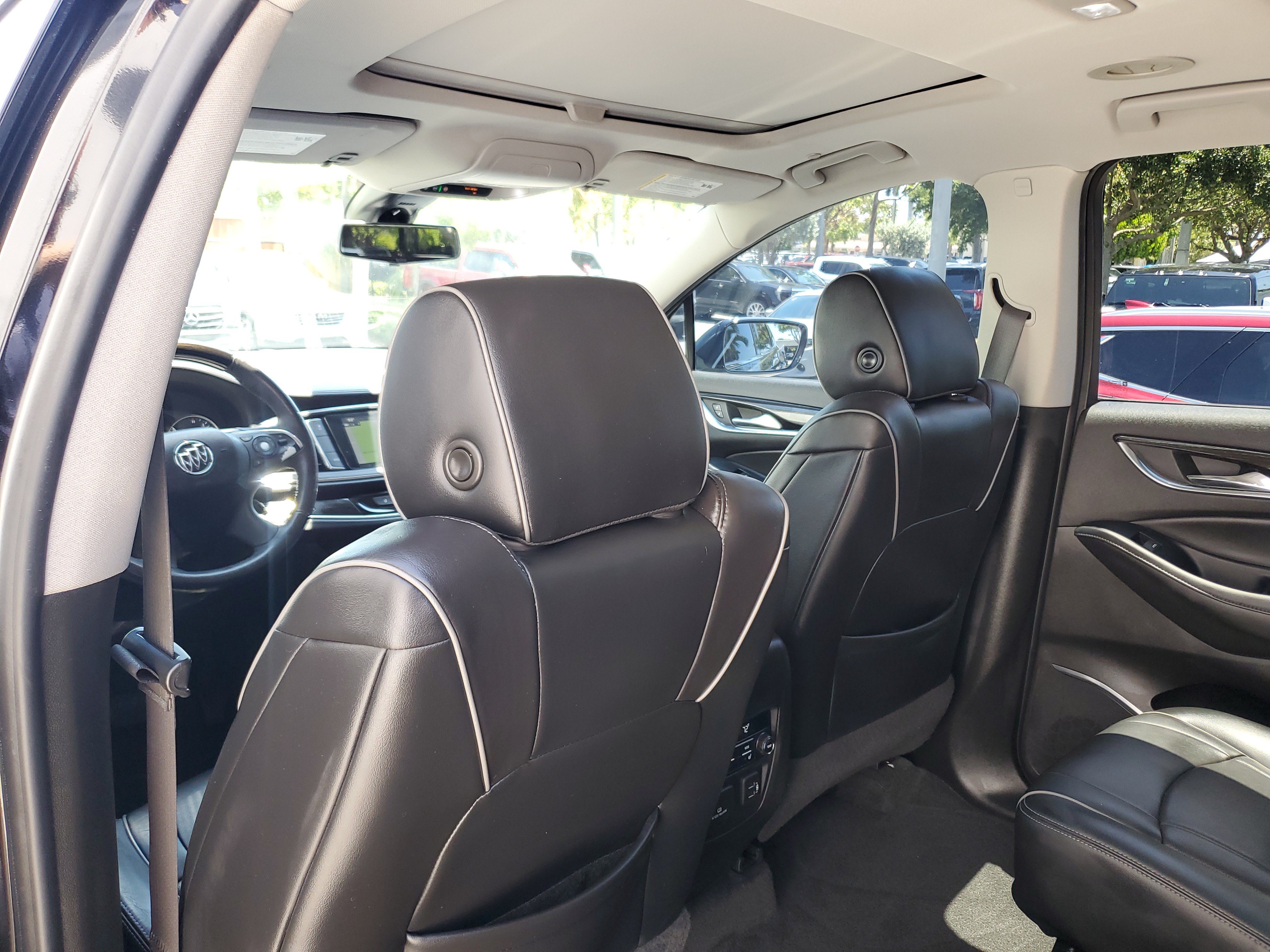 Used 2019 Buick Enclave Avenir w/ Avenir Technology Package FWD image 13