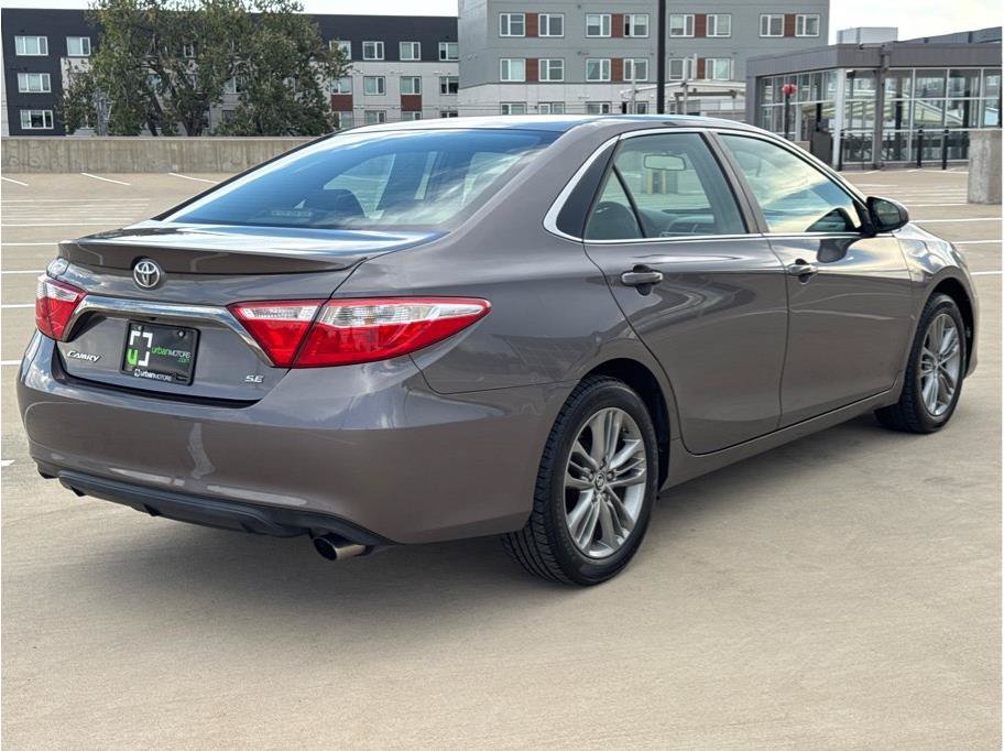 Used 2015 Toyota Camry SE w/ Protection Package FWD image 8