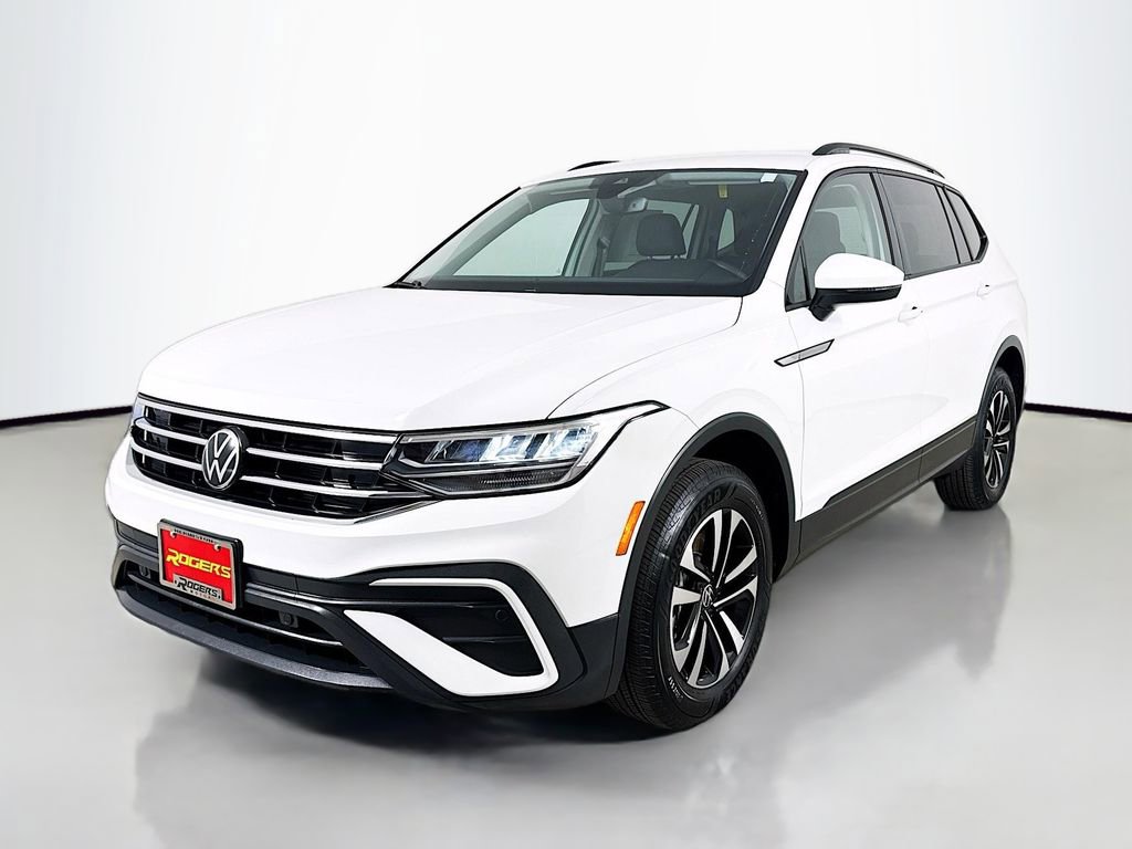 Used 2024 Volkswagen Tiguan S image 3