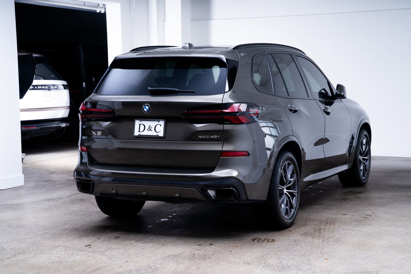 Used 2026 BMW X5 xDrive40i w/ M Sport Package AWD/4WD image 7