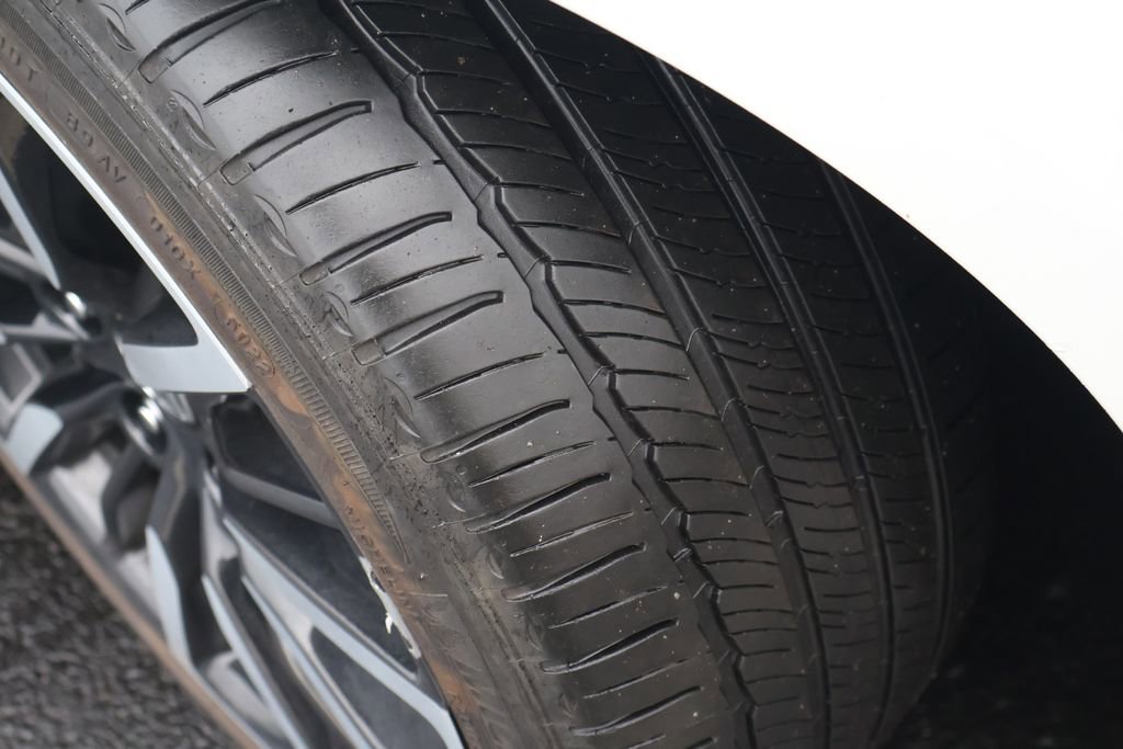 Used 2023 Honda Accord Touring image 12