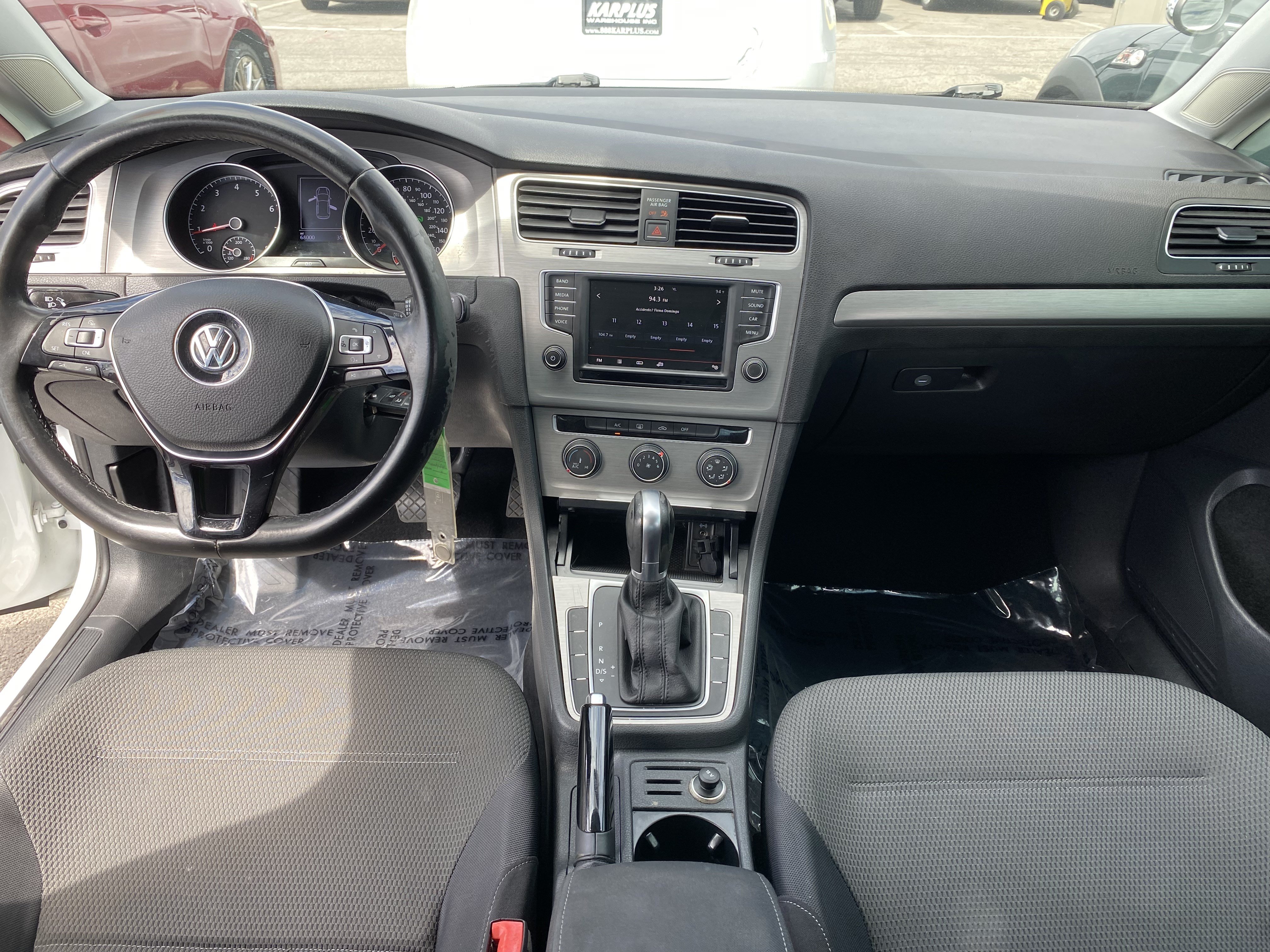Used 2016 Volkswagen Golf S FWD image 18