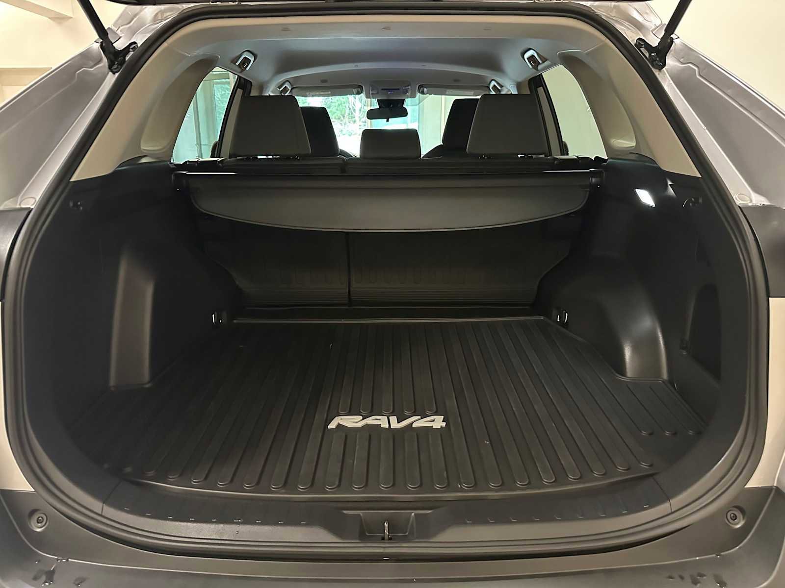 Certified 2024 Toyota RAV4 XLE image 30