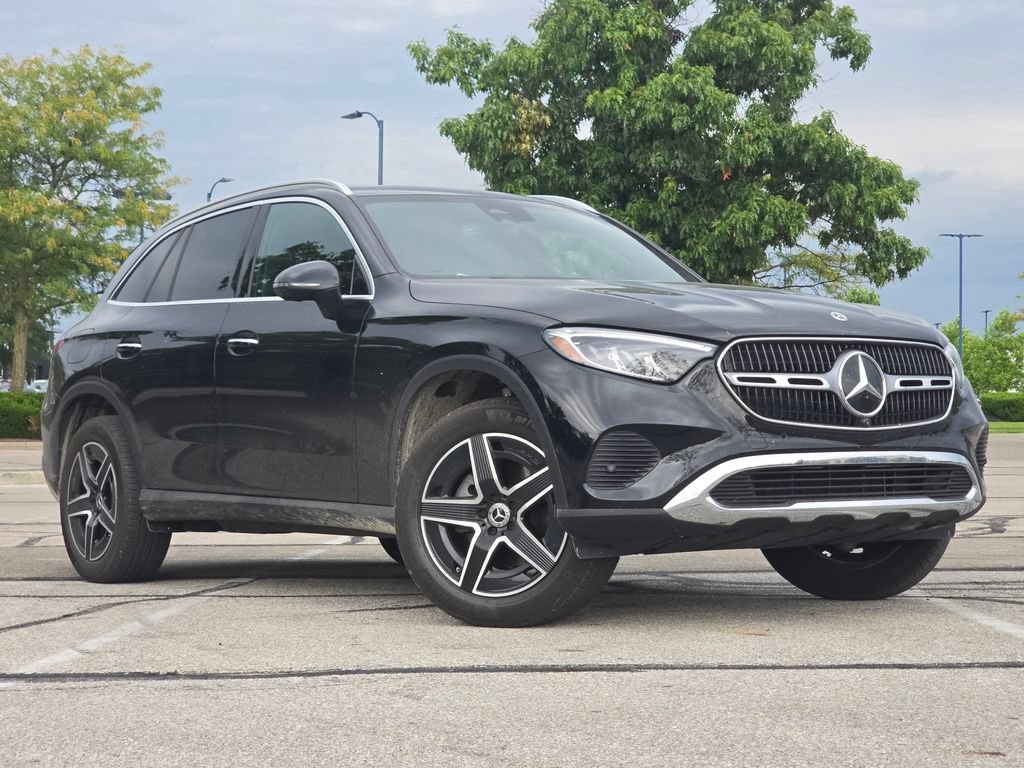 Certified 2026 Mercedes-Benz GLC 300 4MATIC image 2
