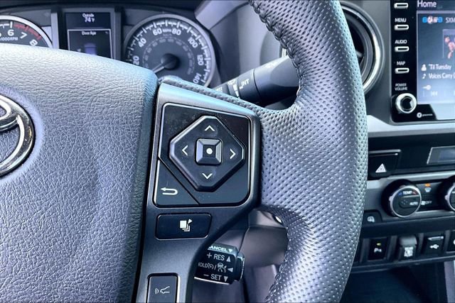 Used 2022 Toyota Tacoma TRD Sport w/ Technology Package image 13
