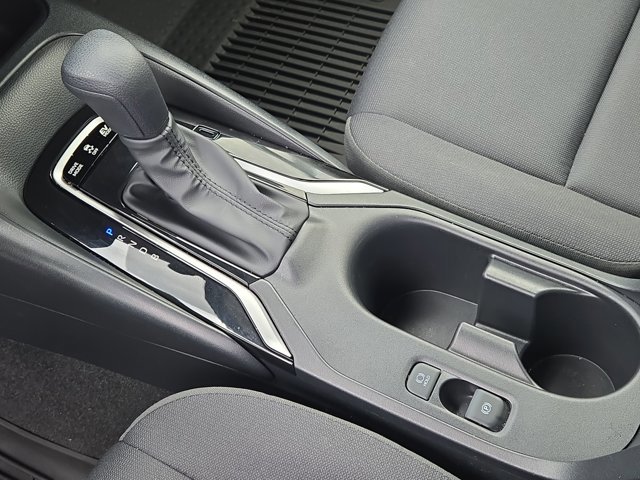 Used 2025 Toyota Corolla LE FWD image 30
