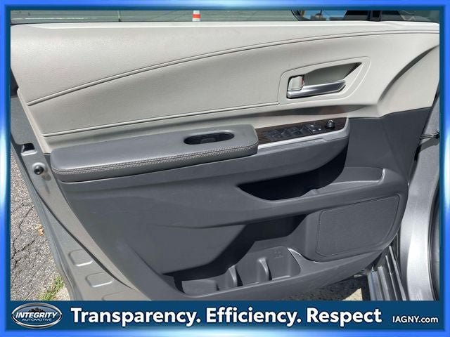 Used 2024 Toyota Sienna XLE FWD image 17