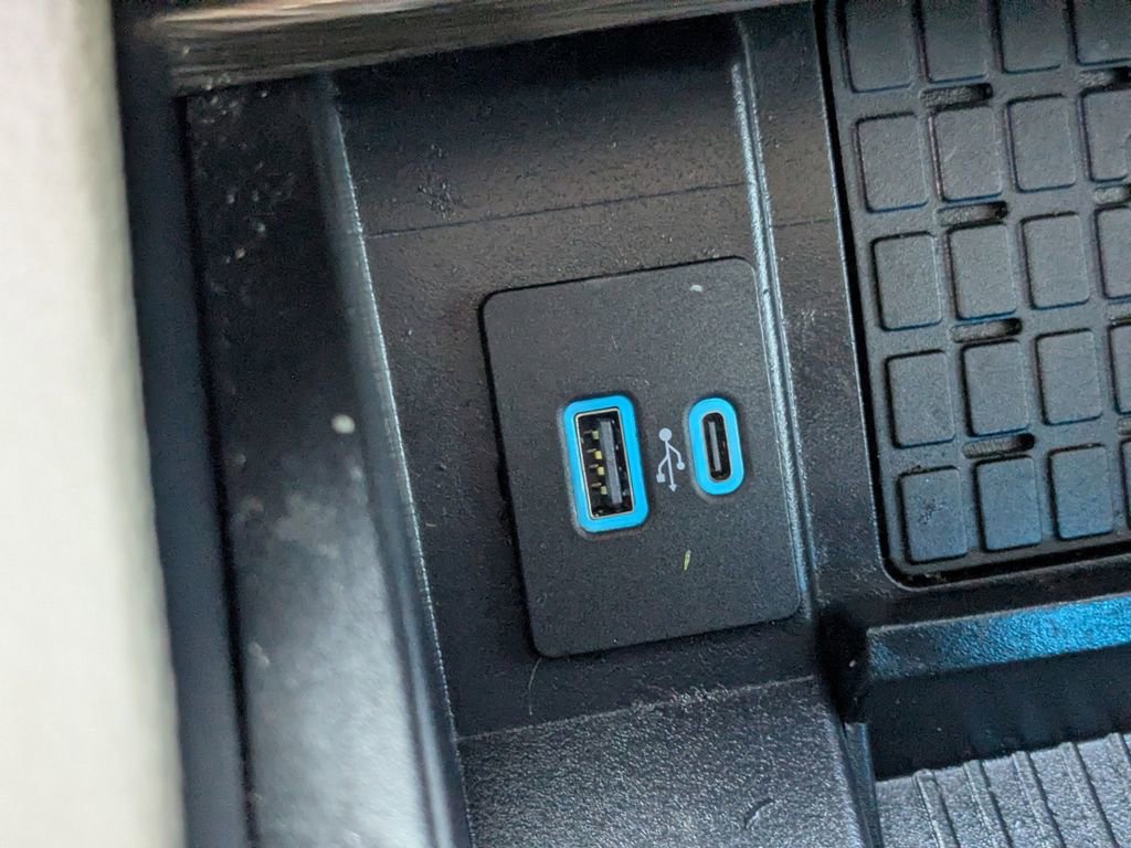 Used 2024 Ford Expedition Max Limited image 23