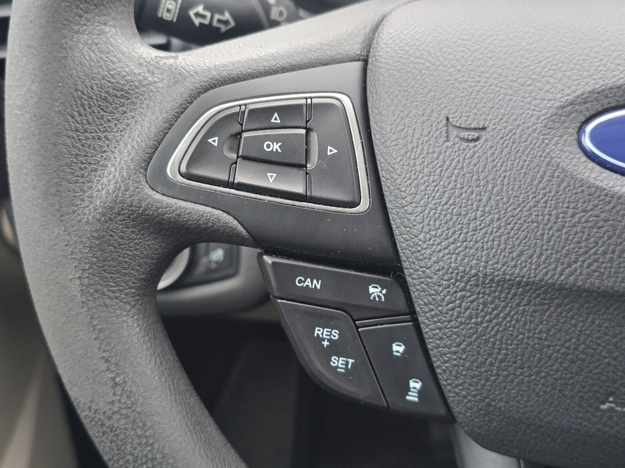 Used 2018 Ford Escape SE w/ Ford Safe & Smart Package image 30