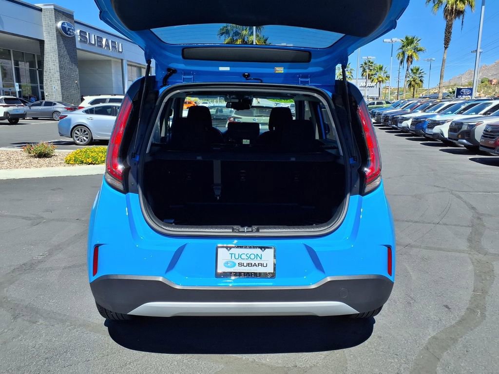 Used 2023 Kia Soul EX image 16