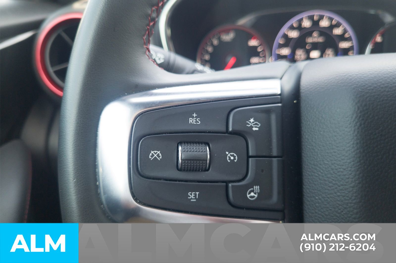 Used 2025 Chevrolet Blazer RS FWD image 29