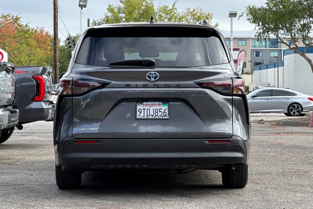 Certified 2025 Toyota Sienna XLE w/ XLE Plus Package AWD/4WD image 4